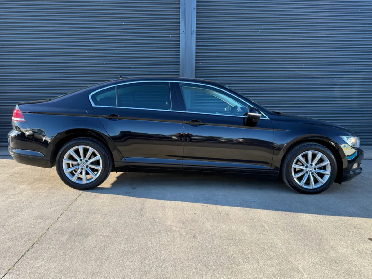 Volkswagen Passat Saloon, Diesel, 2017, Black