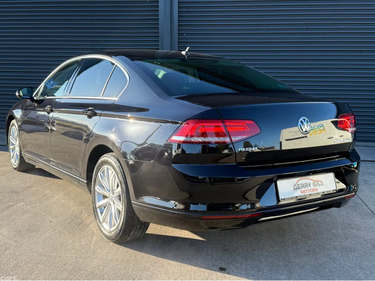 Volkswagen Passat Saloon, Diesel, 2017, Black
