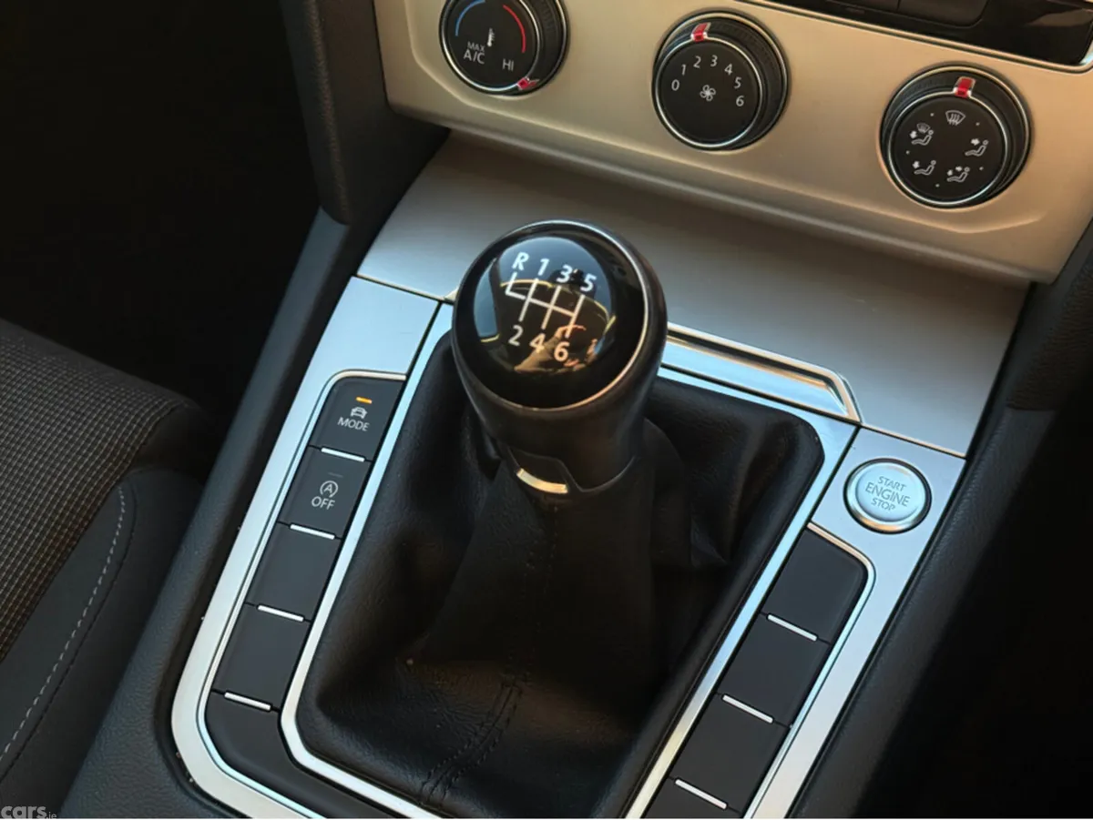 Volkswagen Passat Saloon, Diesel, 2017, Black