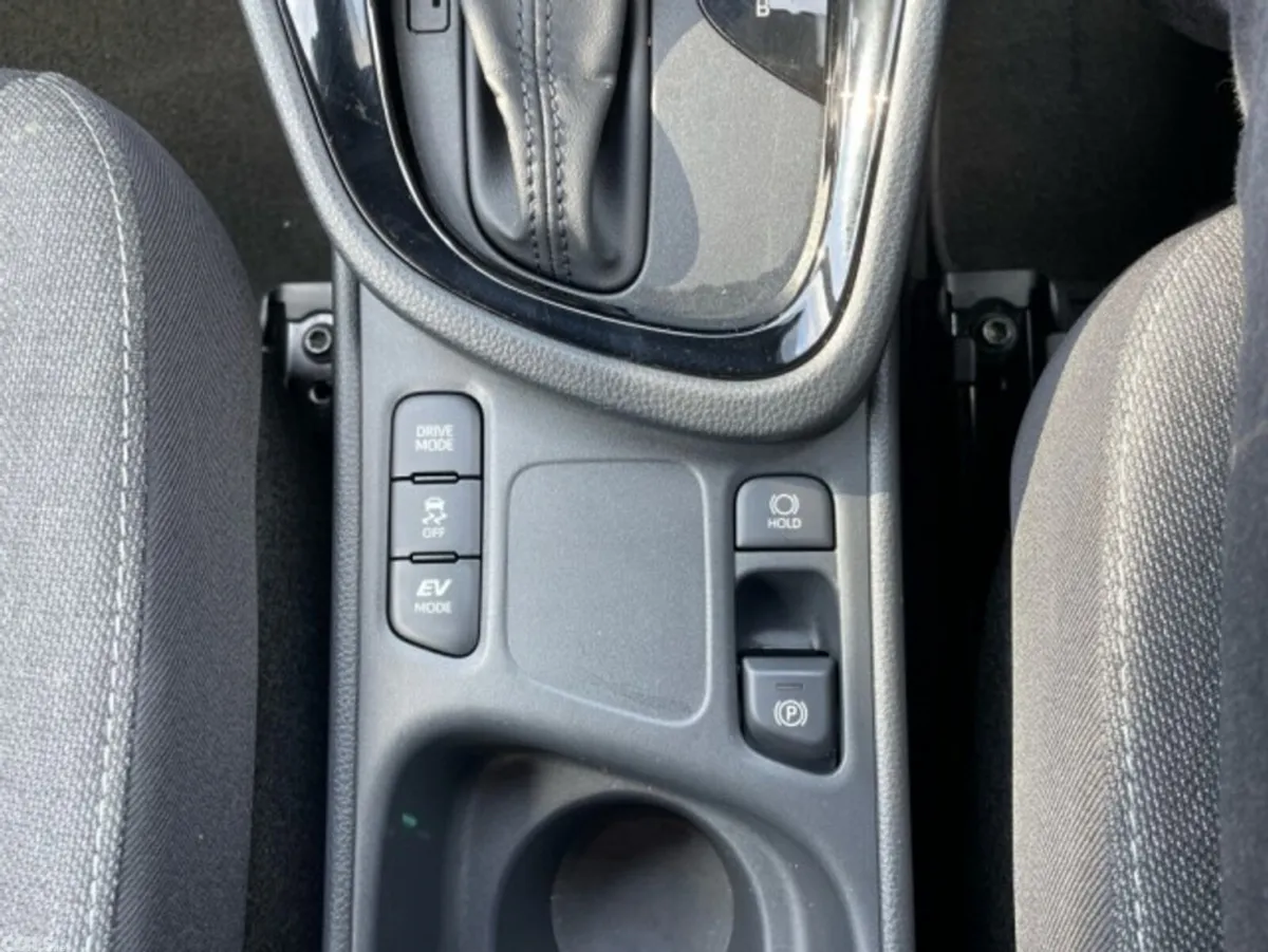 Toyota Yaris Cross Hatchback, Petrol Hybrid, 2026, Red