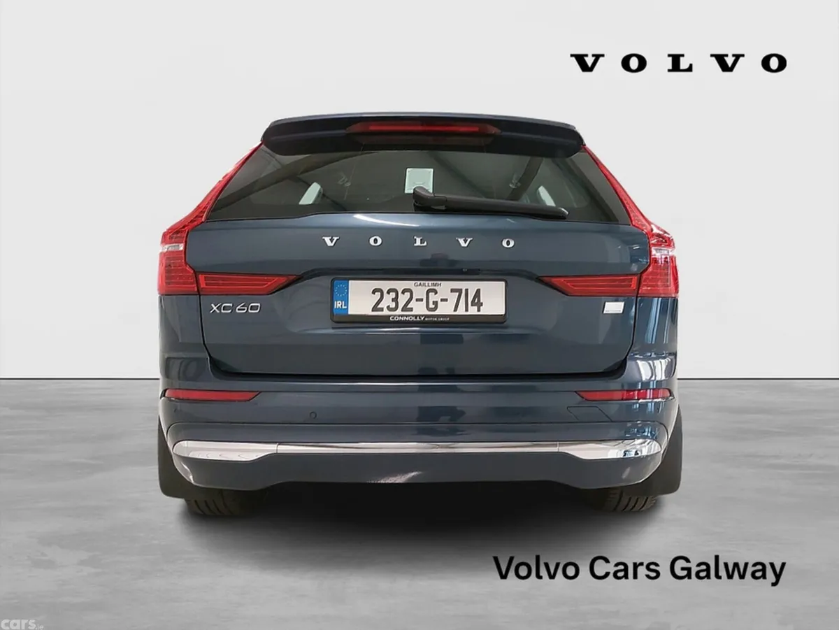 Volvo XC60 SUV, Petrol Plug-in Hybrid, 2023, Blue