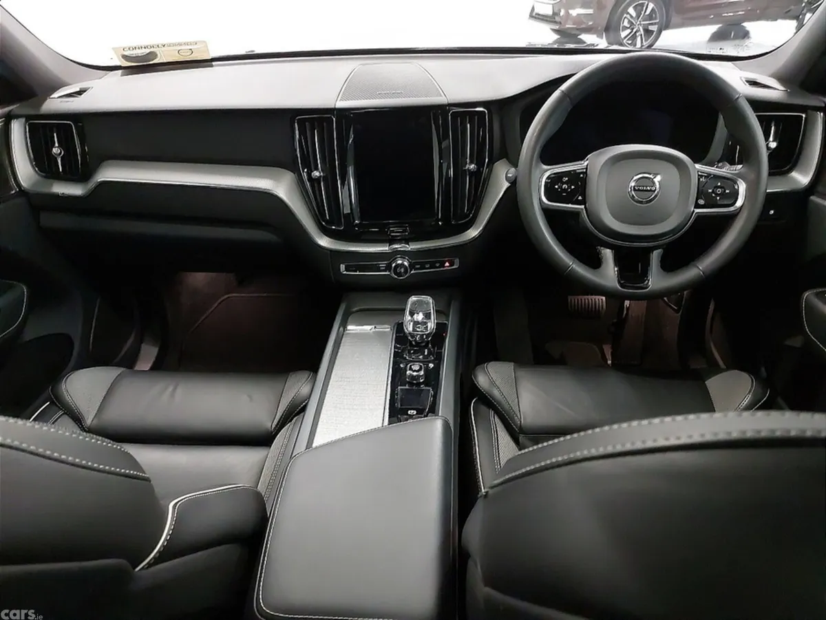 Volvo XC60 SUV, Petrol Plug-in Hybrid, 2023, Blue