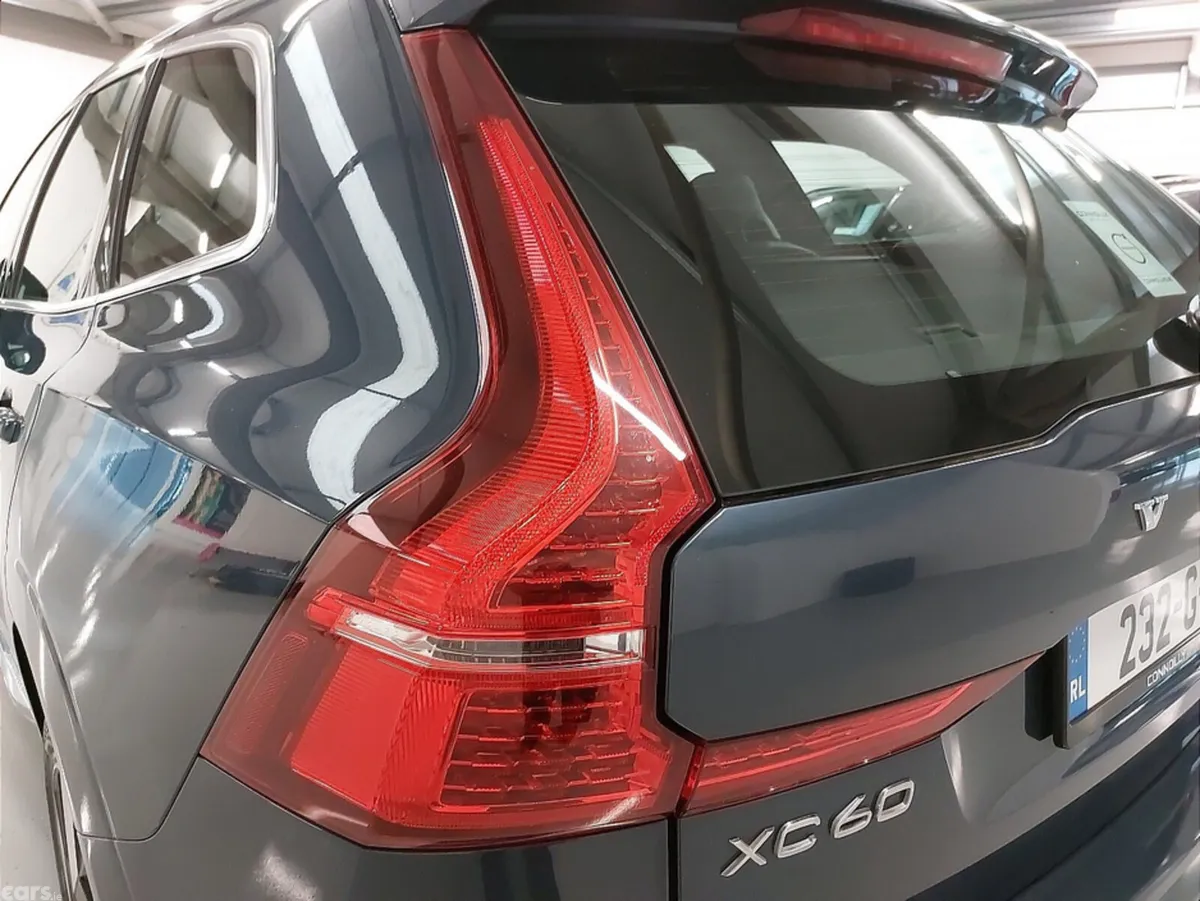 Volvo XC60 SUV, Petrol Plug-in Hybrid, 2023, Blue
