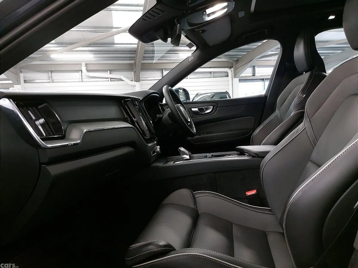 Volvo XC60 SUV, Petrol Plug-in Hybrid, 2023, Blue