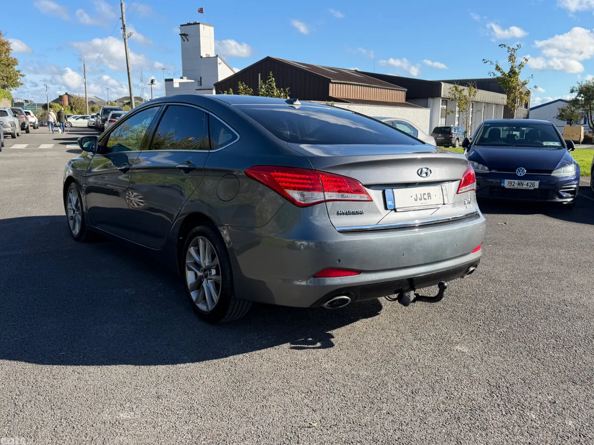 Hyundai i40 Saloon, Diesel, 2014, Silver