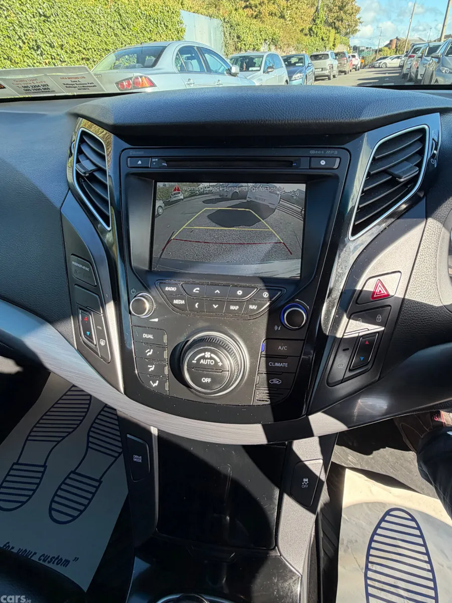 Hyundai i40 Saloon, Diesel, 2014, Silver