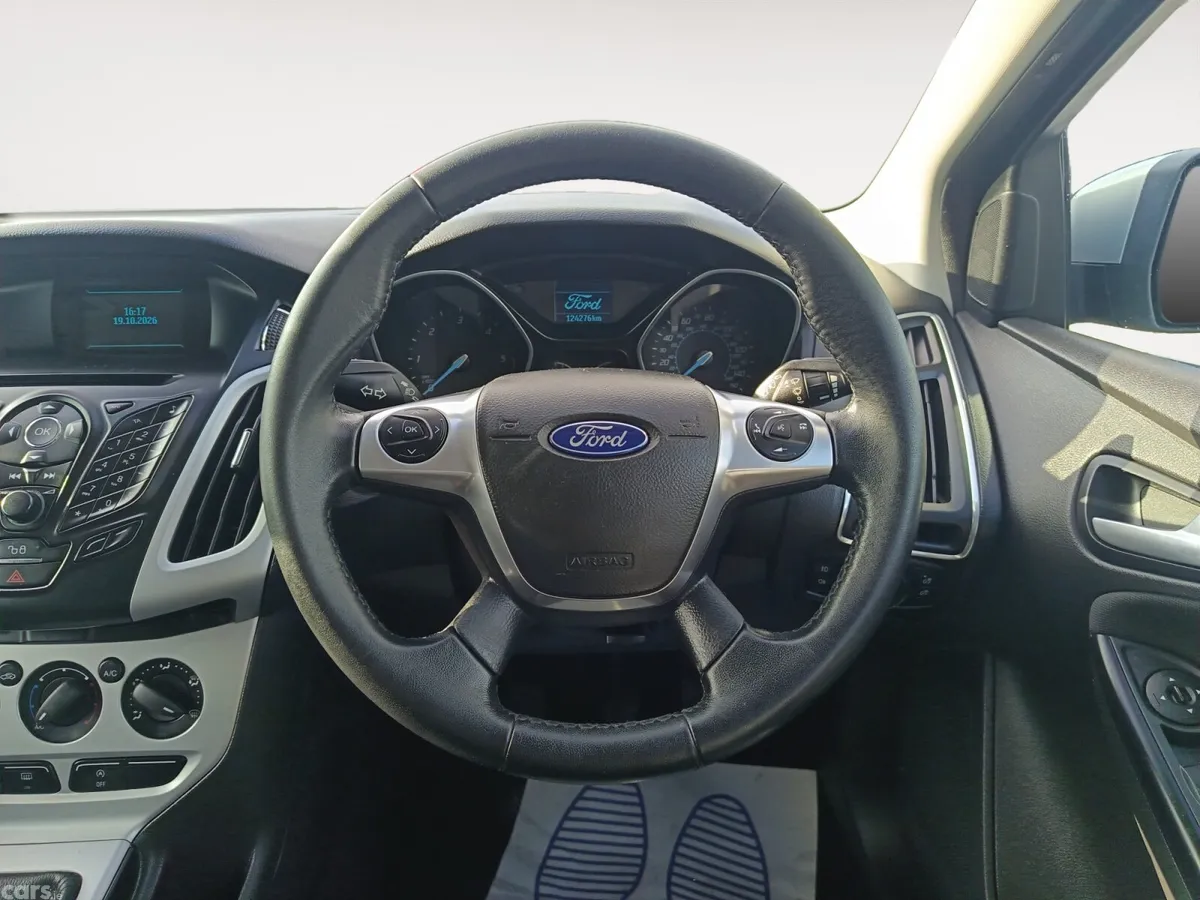Ford Focus Hatchback, Diesel, 2014, Silver