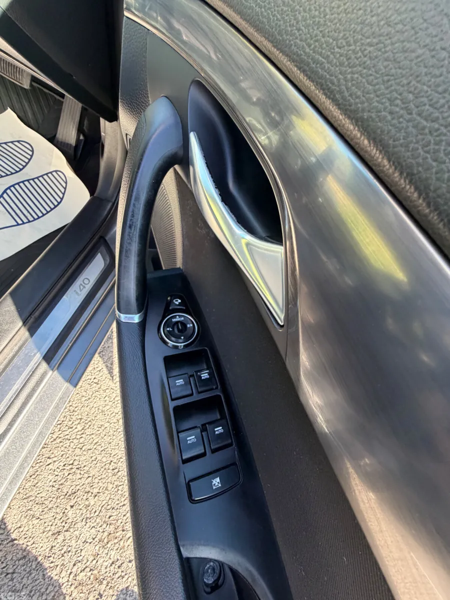 Hyundai i40 Saloon, Diesel, 2014, Silver