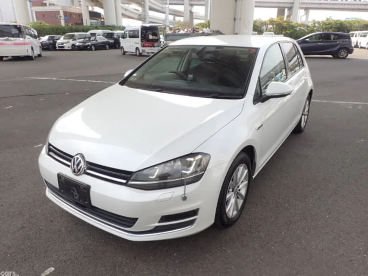 Volkswagen Golf Hatchback, Petrol, 2016, White