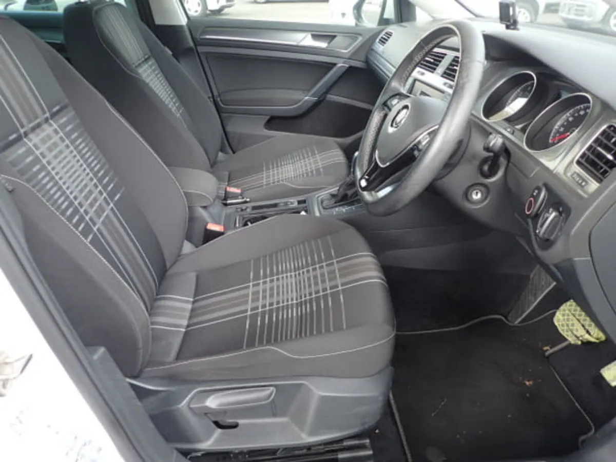 Volkswagen Golf Hatchback, Petrol, 2016, White