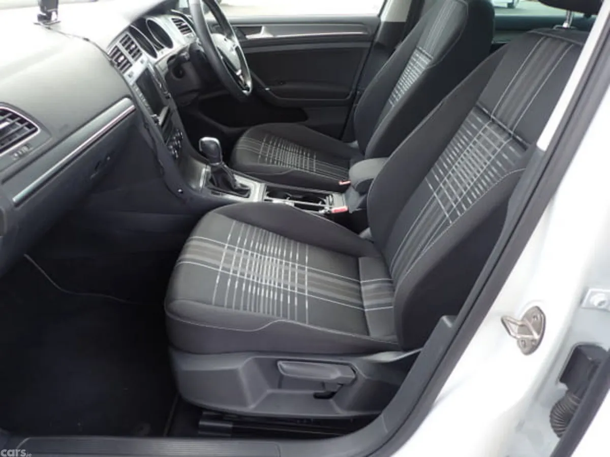 Volkswagen Golf Hatchback, Petrol, 2016, White