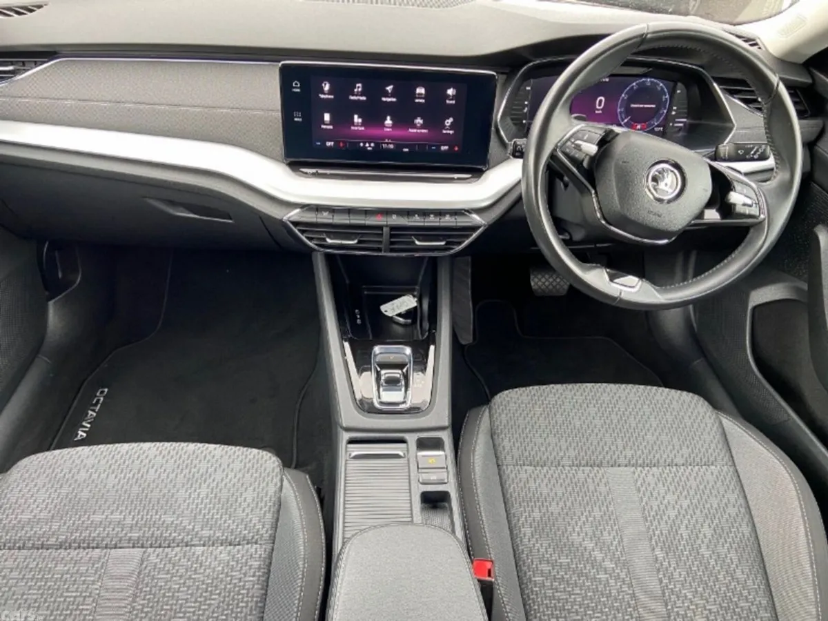 Skoda Octavia Saloon, Diesel, 2022, Blue