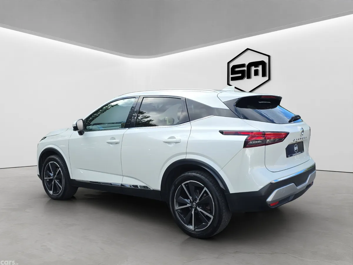 Nissan Qashqai MPV, Petrol, 2022, White