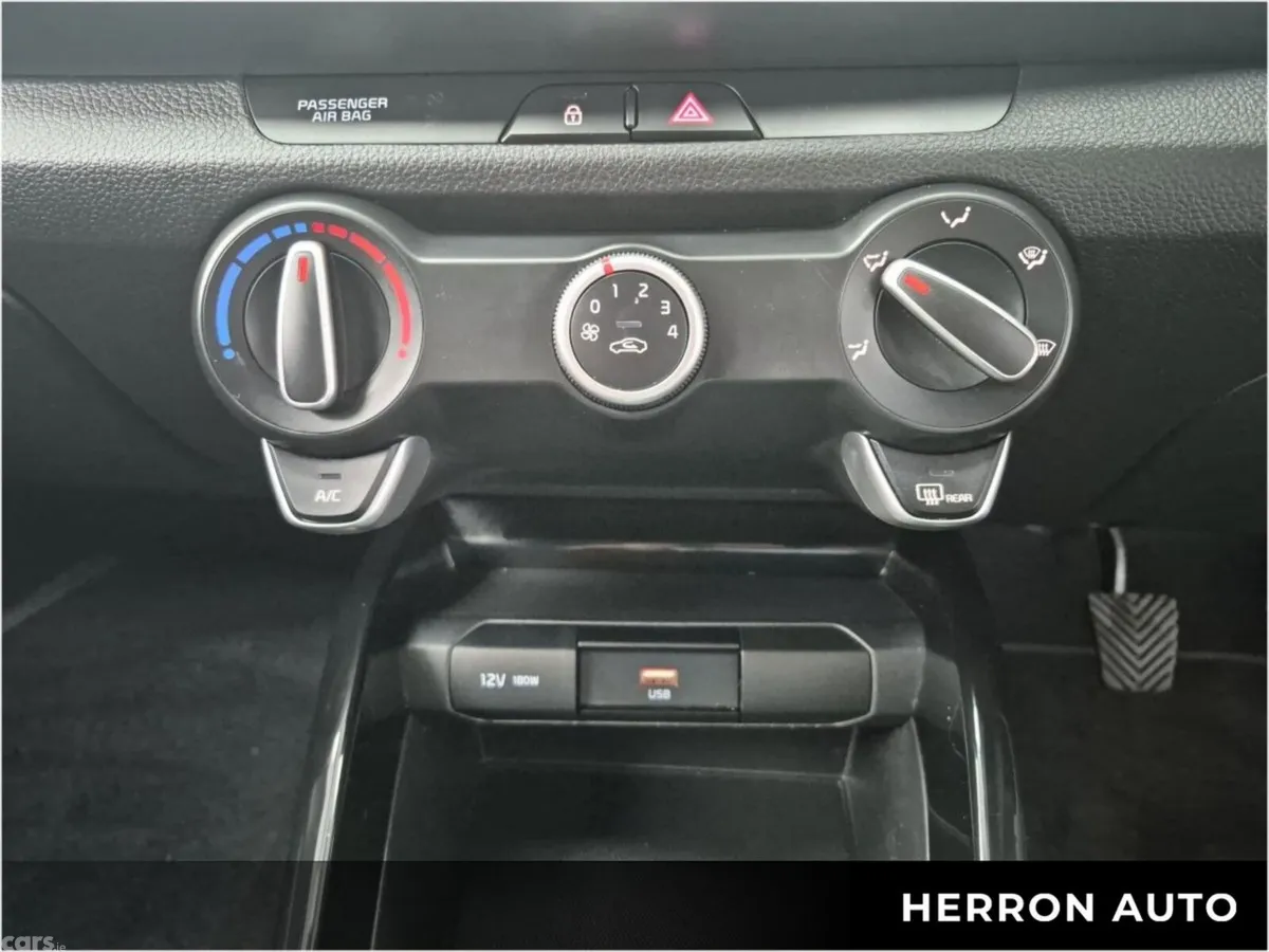 Kia Stonic SUV, Petrol, 2024, Red