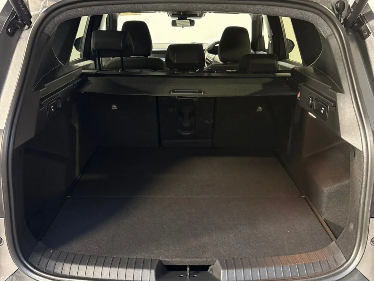 Dacia Bigster Hatchback, Petrol Hybrid, 2026, Grey