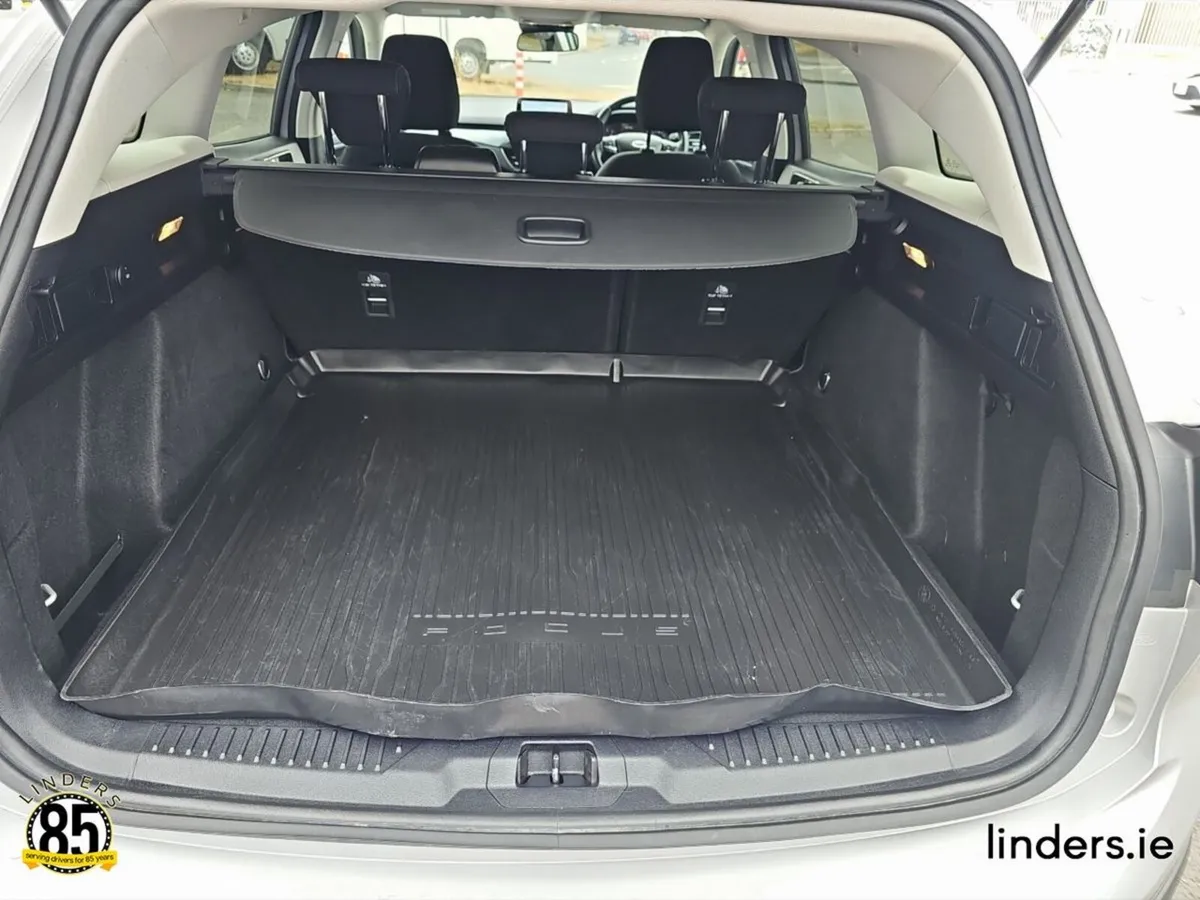 Ford Focus Estate, Petrol, 2020, Grey