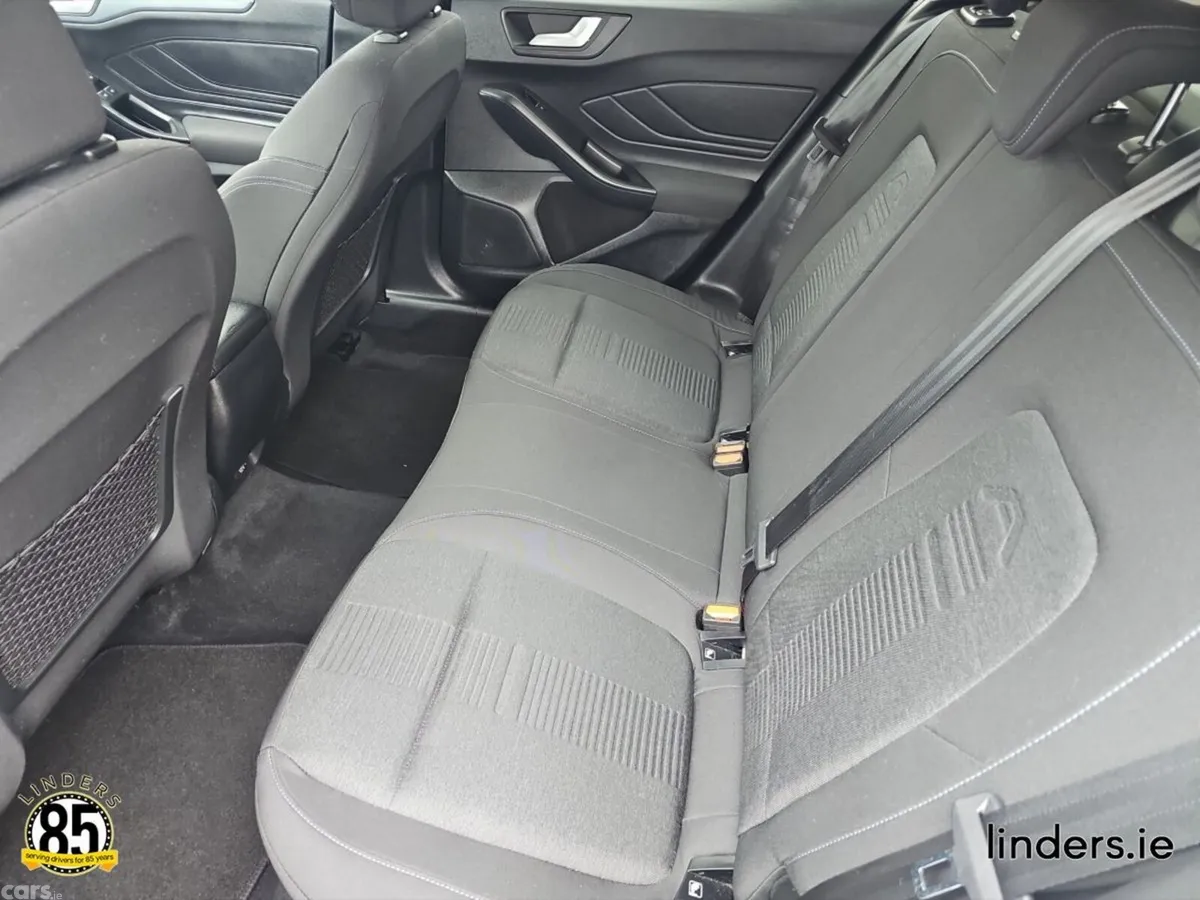 Ford Focus Estate, Petrol, 2020, Grey