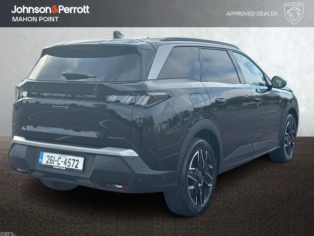 Peugeot 5008 MPV, Petrol, 2026, Black