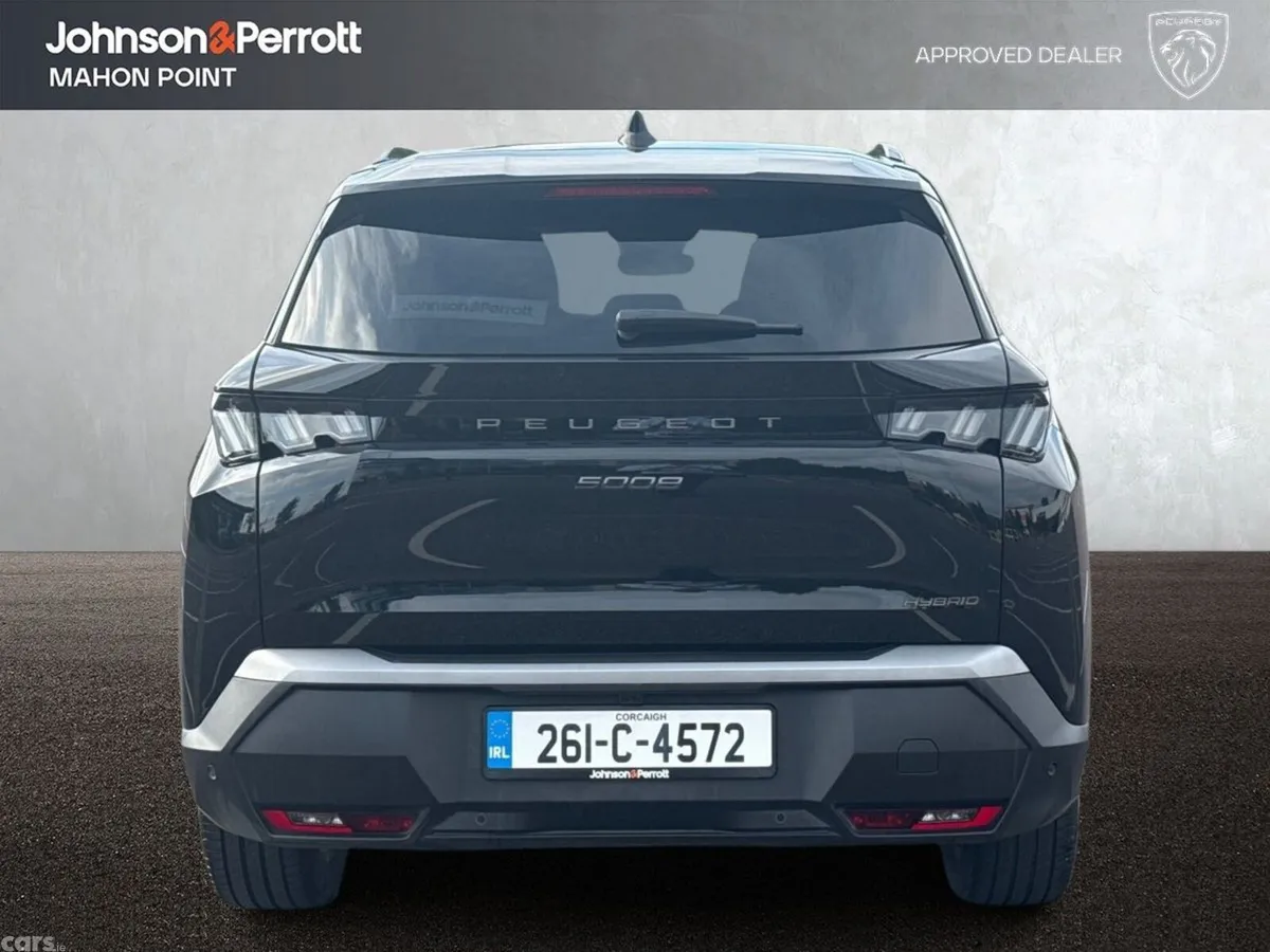 Peugeot 5008 MPV, Petrol, 2026, Black