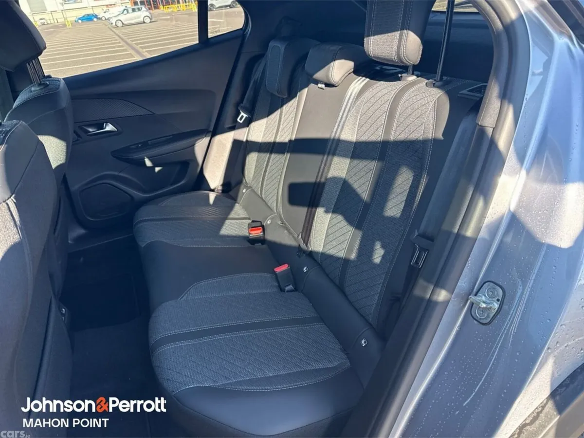 Peugeot 2008 MPV, Petrol, 2026, Grey