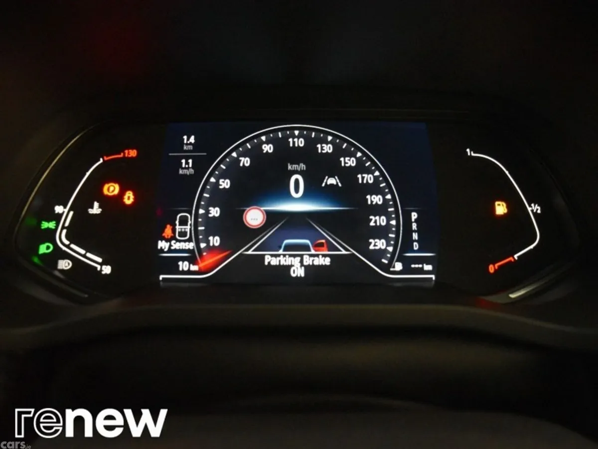 Renault Arkana Hatchback, Petrol, 2022, Orange