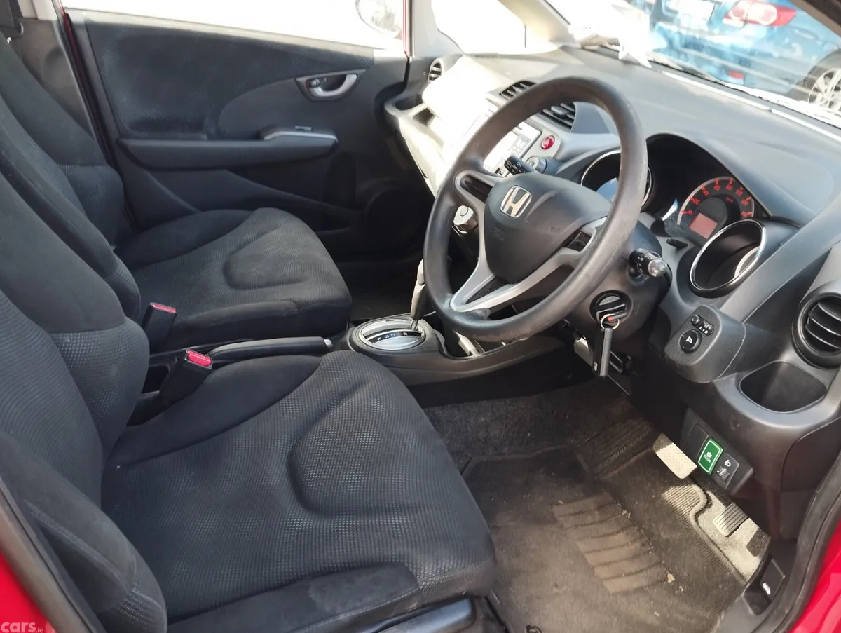 Honda Fit Hatchback, Petrol, 2012, Red