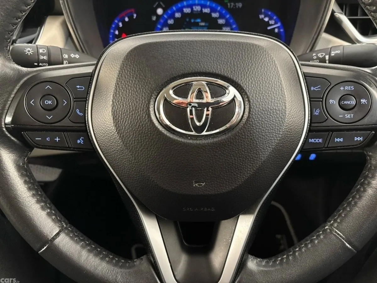 Toyota Corolla Saloon, Petrol Hybrid, 2021, Grey