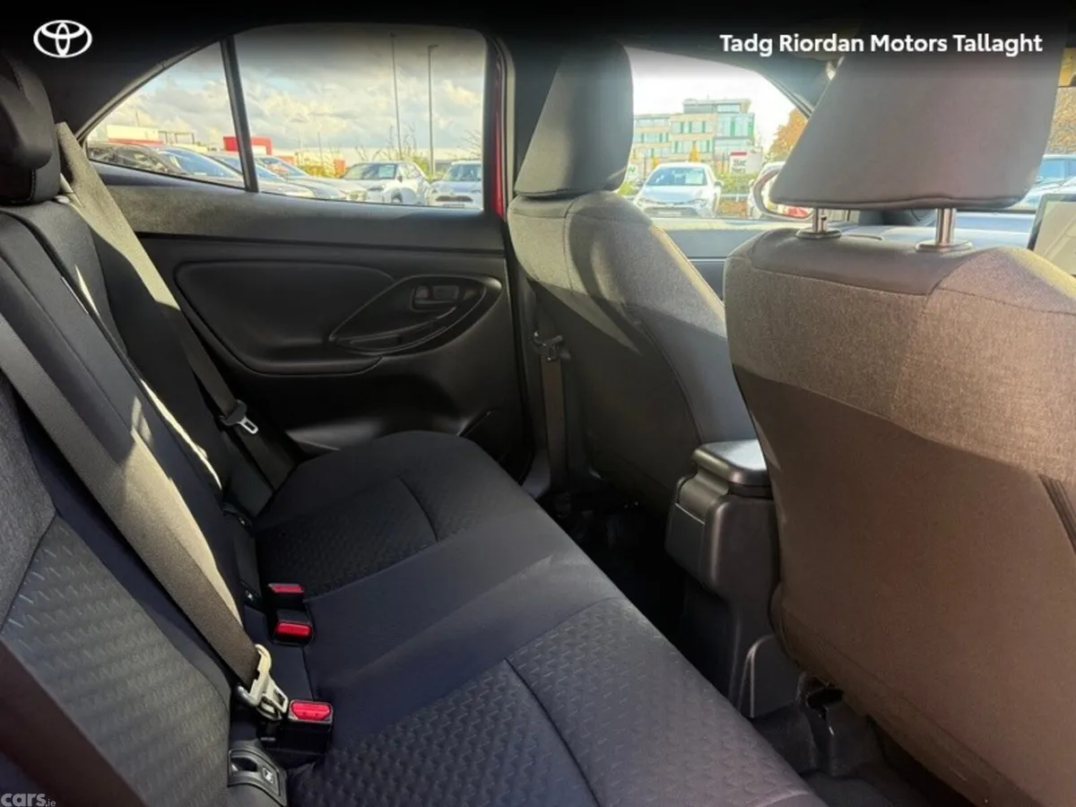 Toyota Yaris Cross Hatchback, Petrol Hybrid, 2026, Red