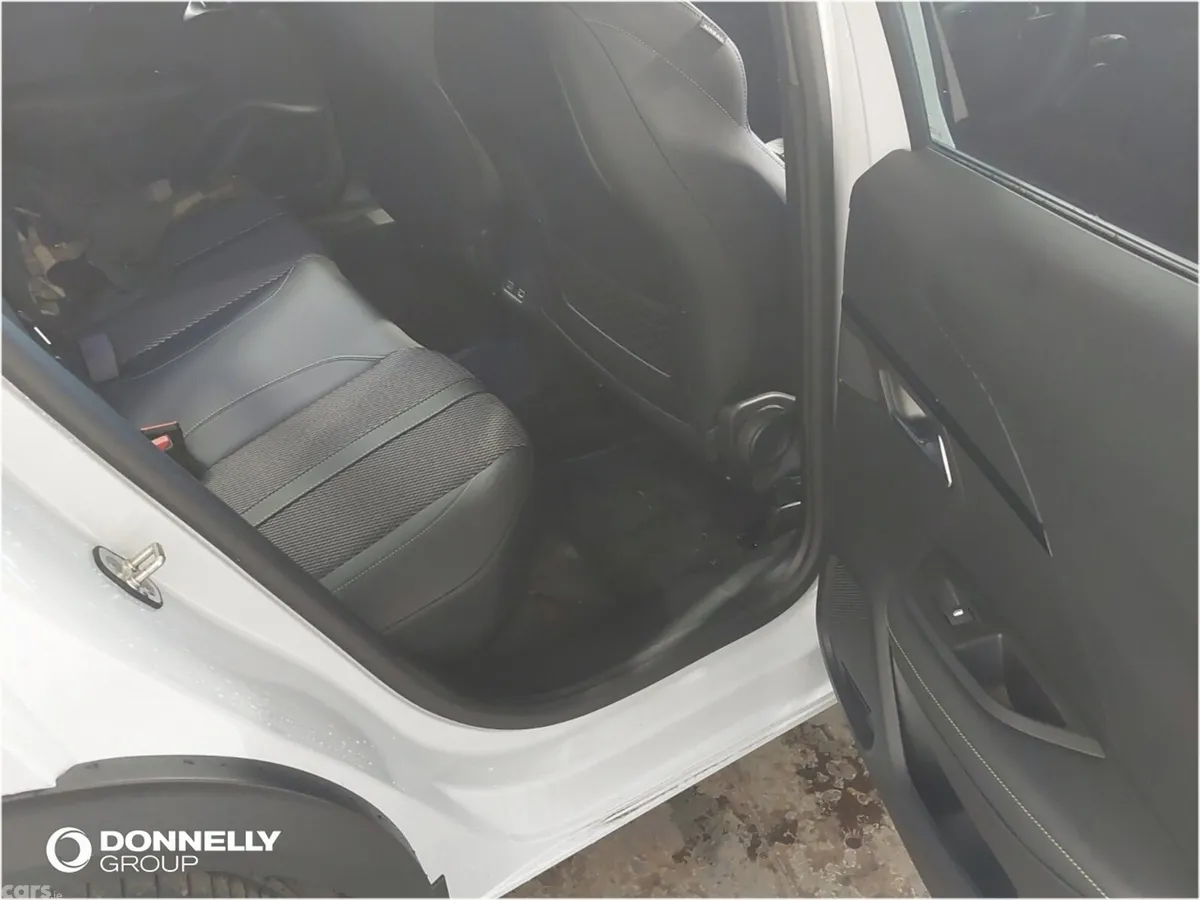 Peugeot 2008 Estate, Electric, 2026, White