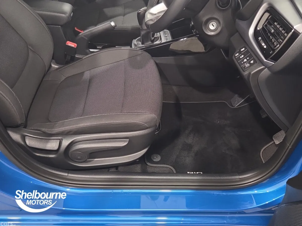 Kia Rio Hatchback, Petrol, 2023, Blue