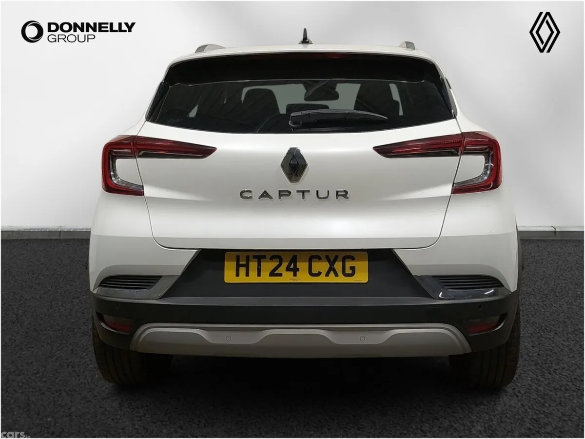 Renault Captur Hatchback, Petrol, 2024, White
