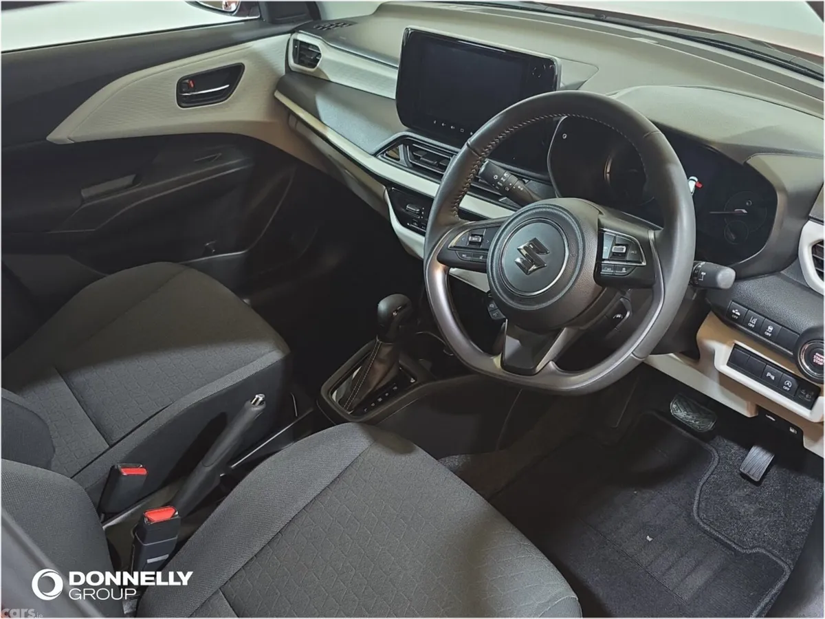 Suzuki Swift Hatchback, Petrol, 2024, Orange