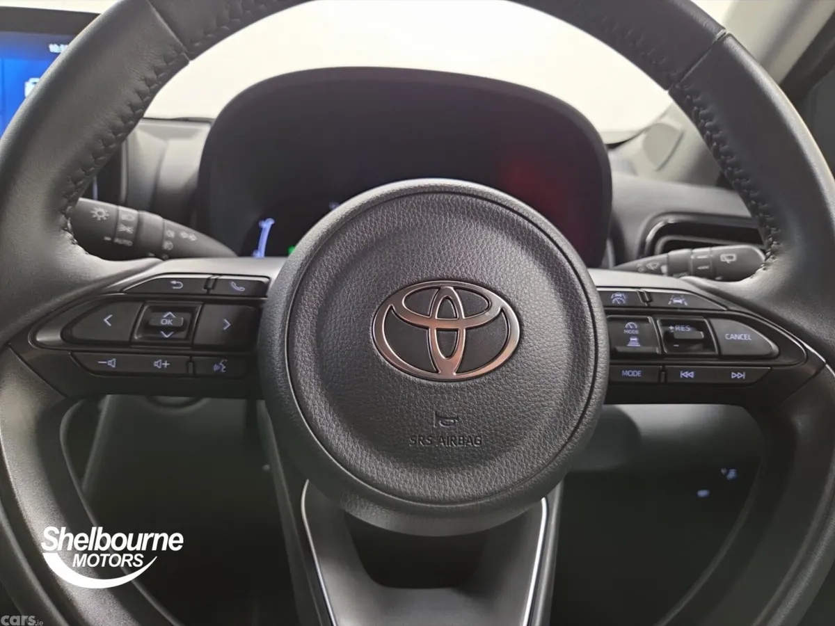 Toyota Yaris Cross Estate, Petrol Hybrid, 2026, Black