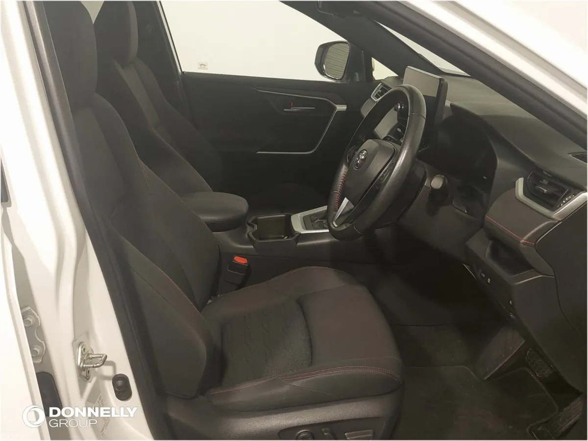 Toyota RAV4 SUV, Petrol Hybrid, 2023, White