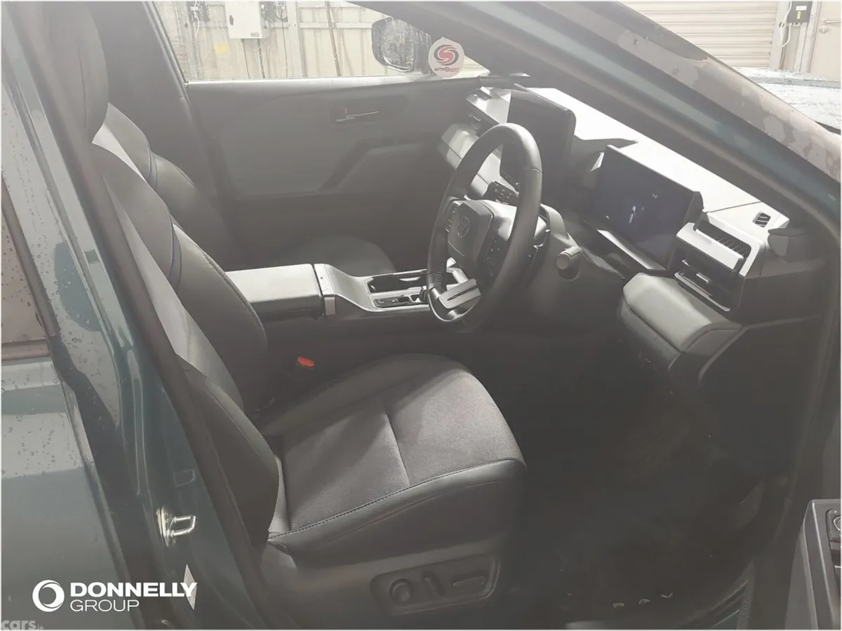 Toyota RAV4 SUV, Petrol Hybrid, 2026, Green