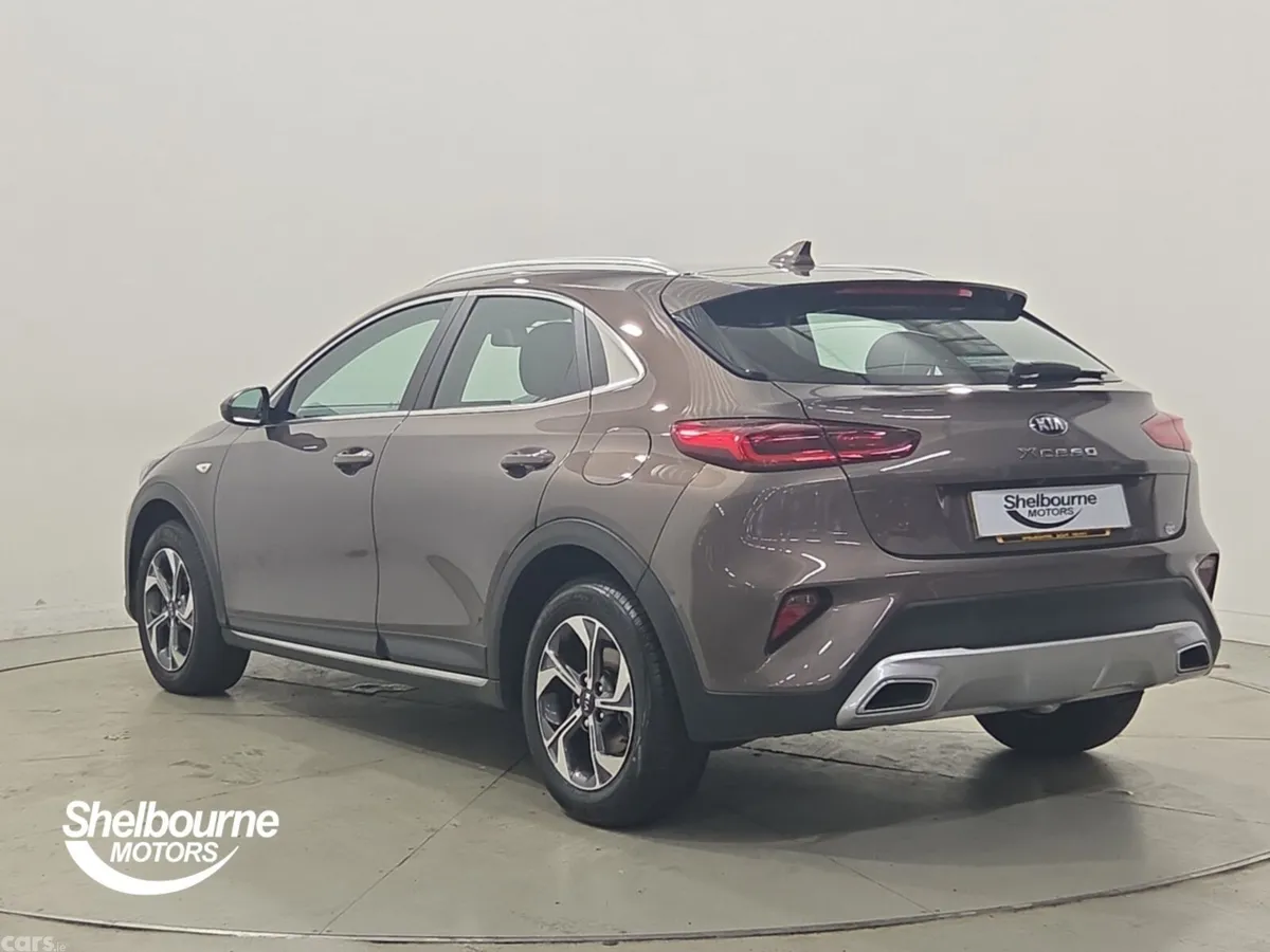 Kia XCeed Hatchback, Petrol, 2020, Brown