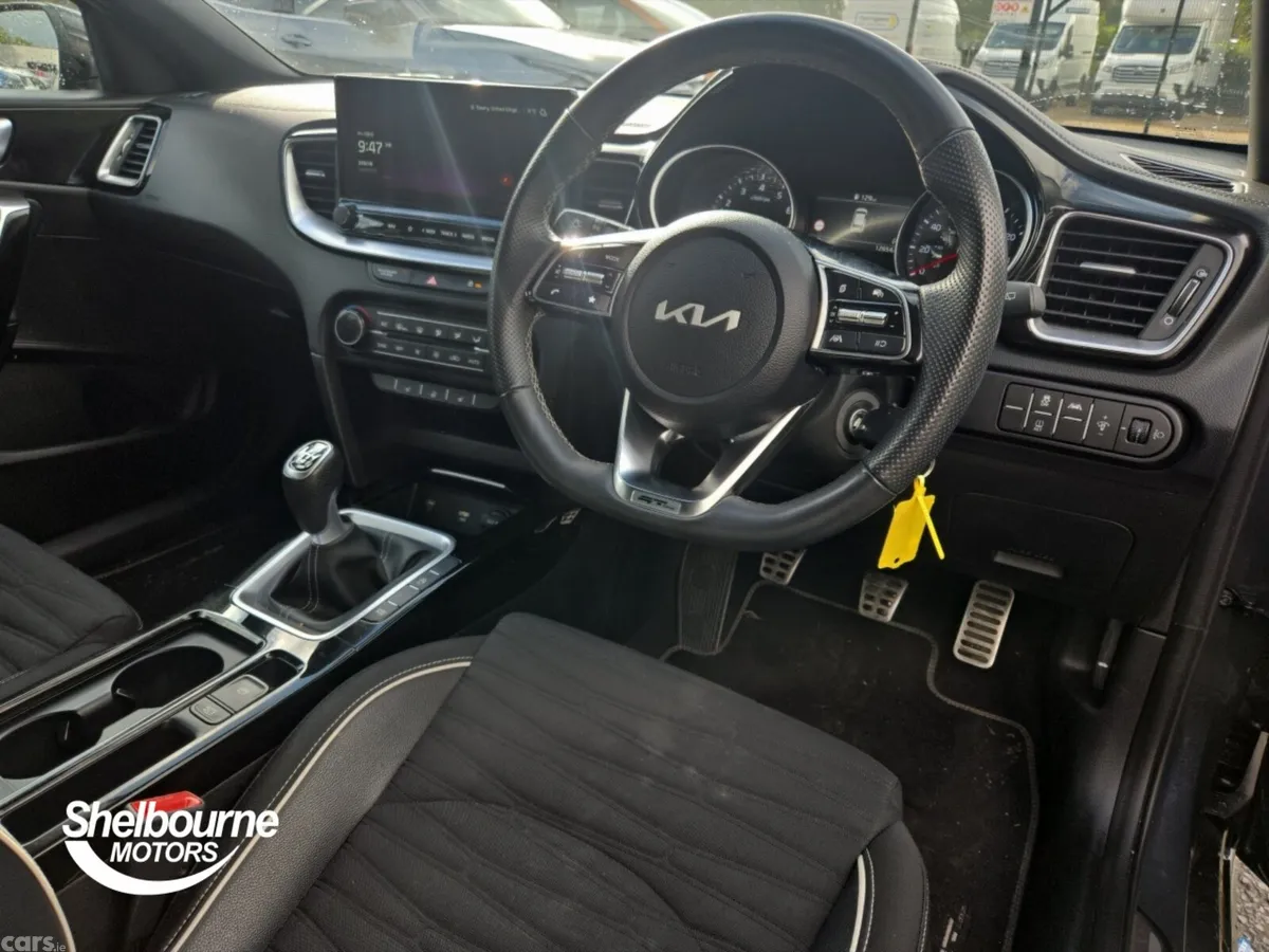 Kia Ceed Hatchback, Petrol, 2025, Grey