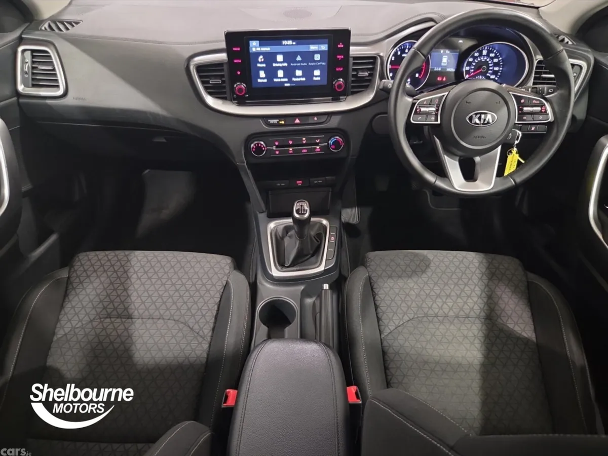 Kia XCeed Hatchback, Petrol, 2020, Brown