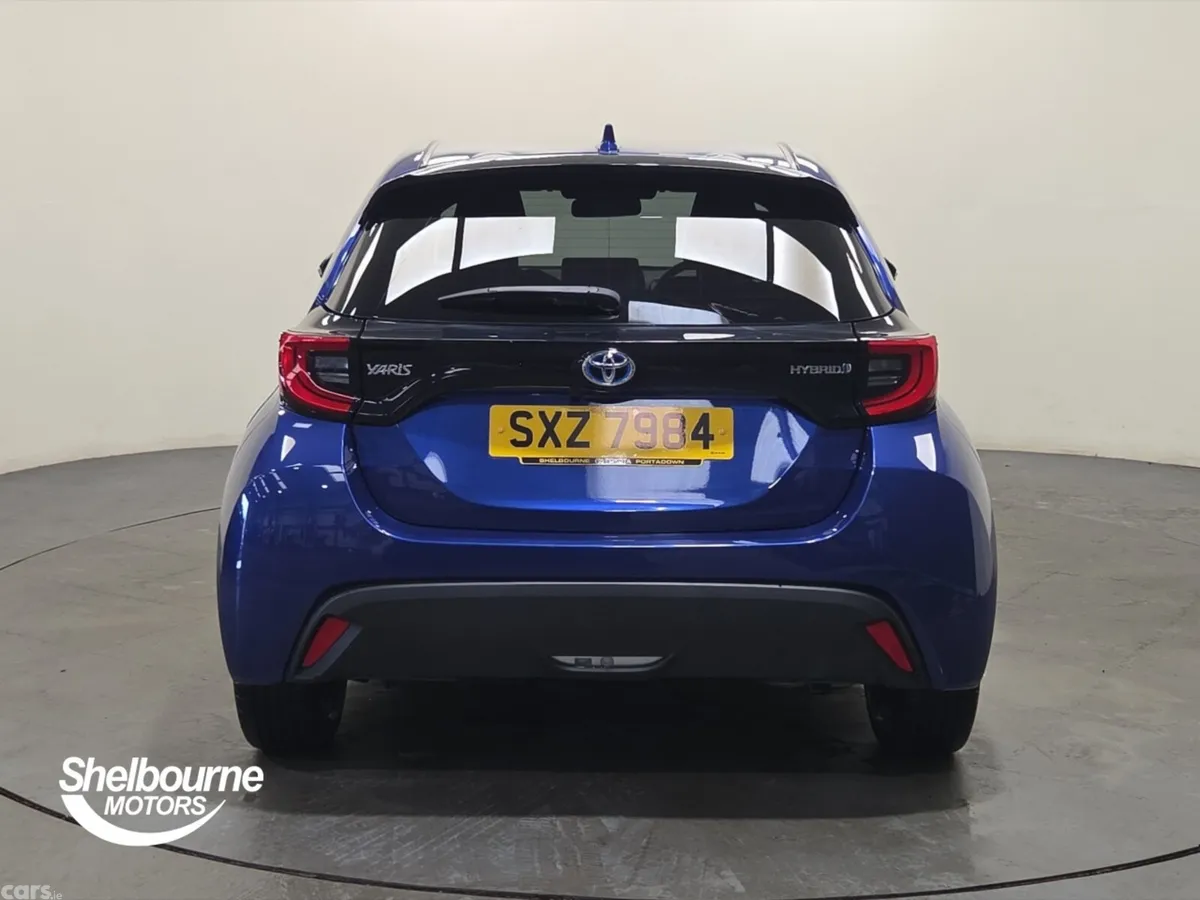 Toyota Yaris Hatchback, Petrol Hybrid, 2023, Blue