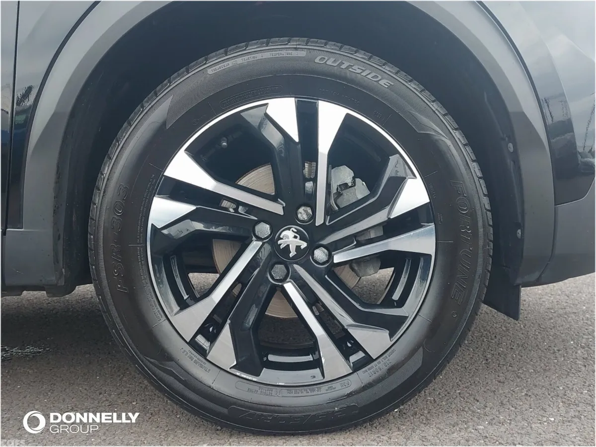 Peugeot 2008 Estate, Petrol, 2022, Black