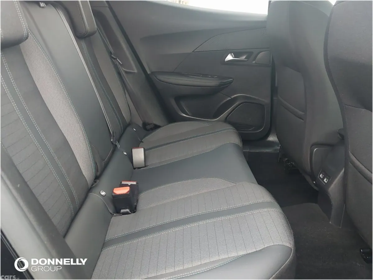 Peugeot 2008 Estate, Petrol, 2022, Black