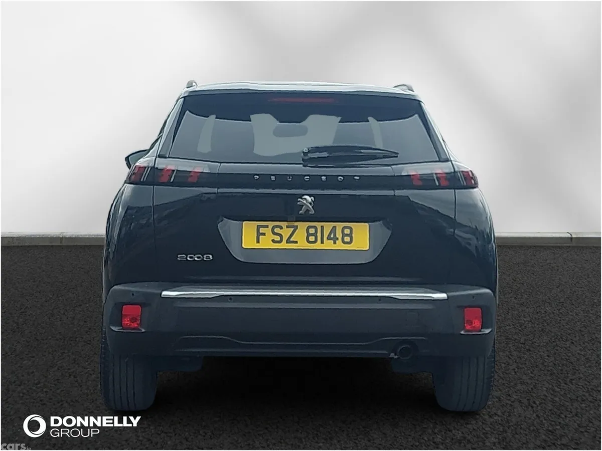 Peugeot 2008 Estate, Petrol, 2022, Black