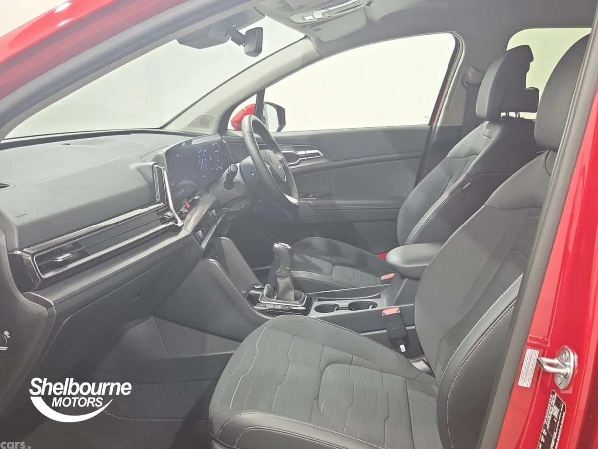 Kia Sportage SUV, Petrol, 2025, Red