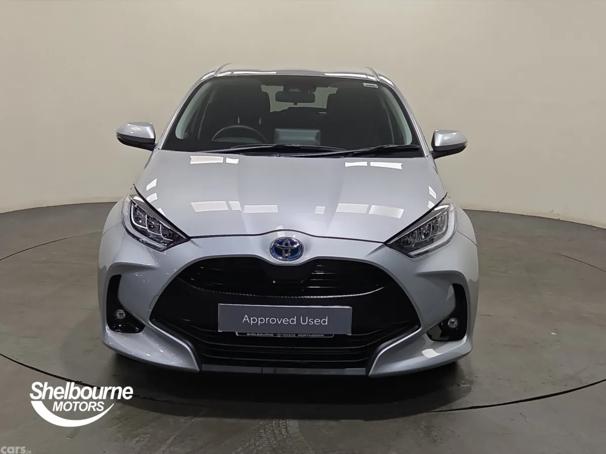Toyota Yaris Hatchback, Petrol Hybrid, 2023, Silver
