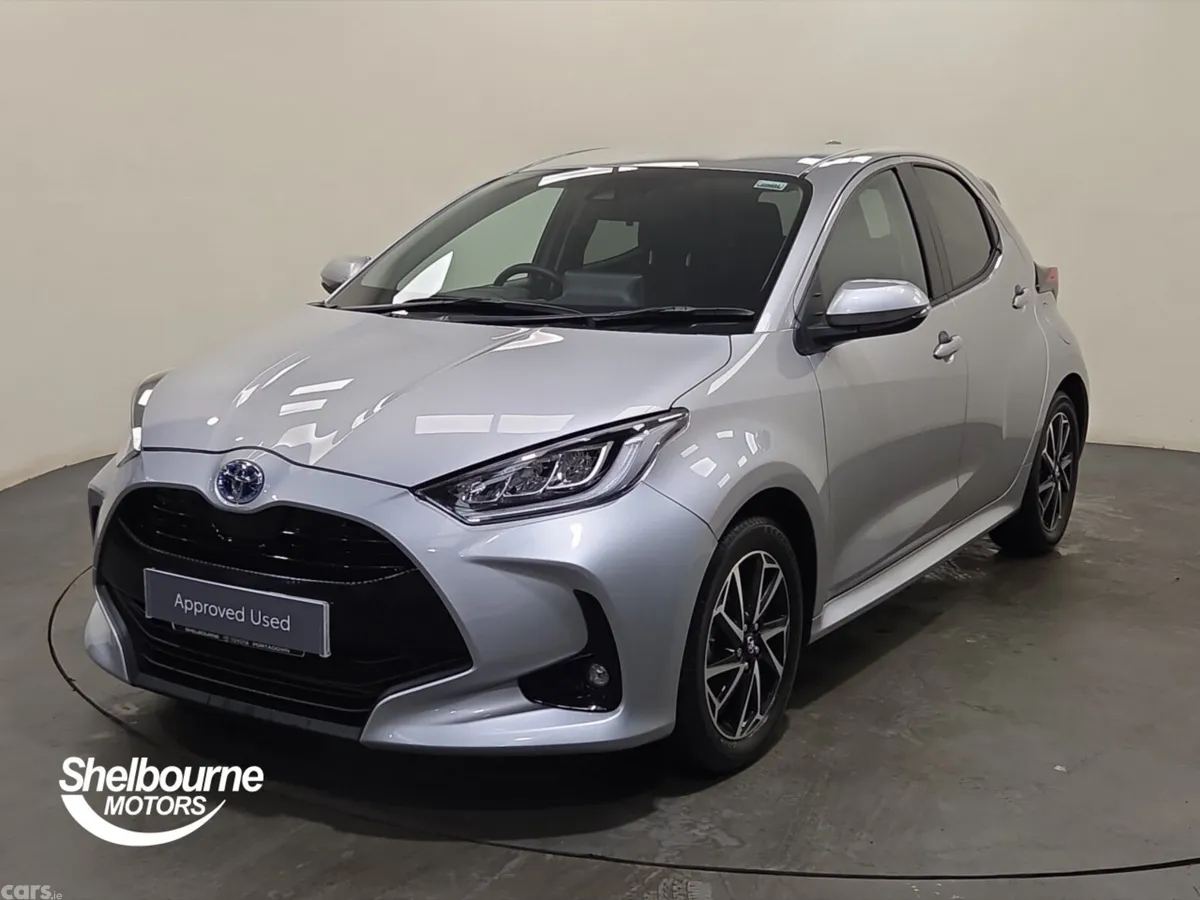 Toyota Yaris Hatchback, Petrol Hybrid, 2023, Silver