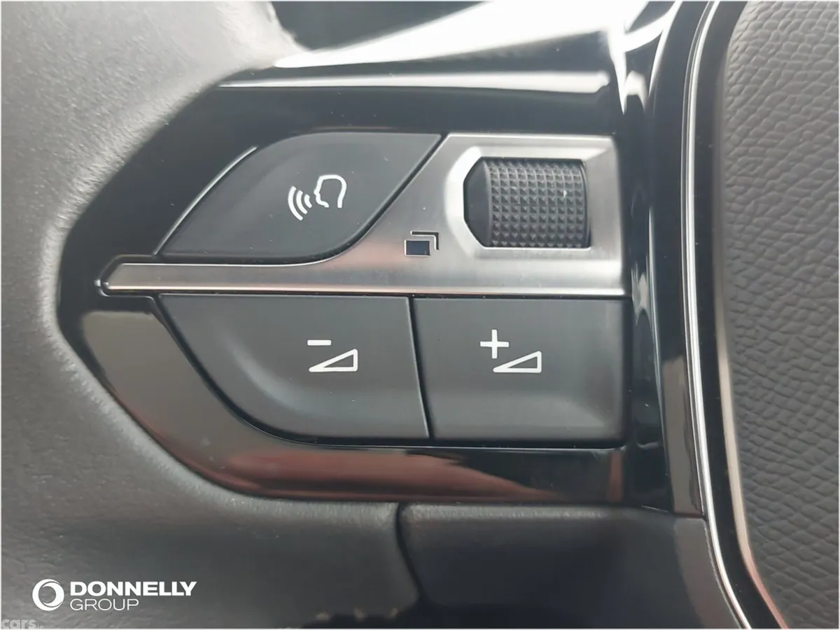 Peugeot 2008 Estate, Petrol, 2022, Black