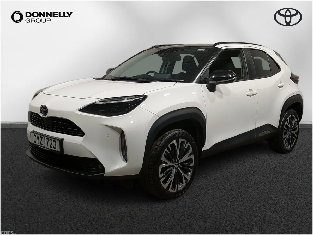 Toyota Yaris Cross Estate, Petrol Hybrid, 2023, White