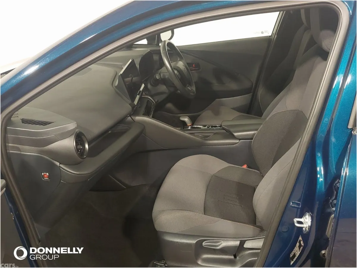 Toyota C-HR Hatchback, Petrol Hybrid, 2024, Blue