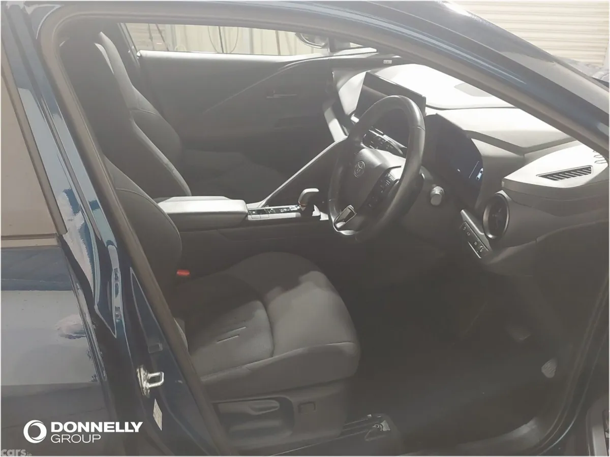 Toyota C-HR Hatchback, Petrol Hybrid, 2024, Blue