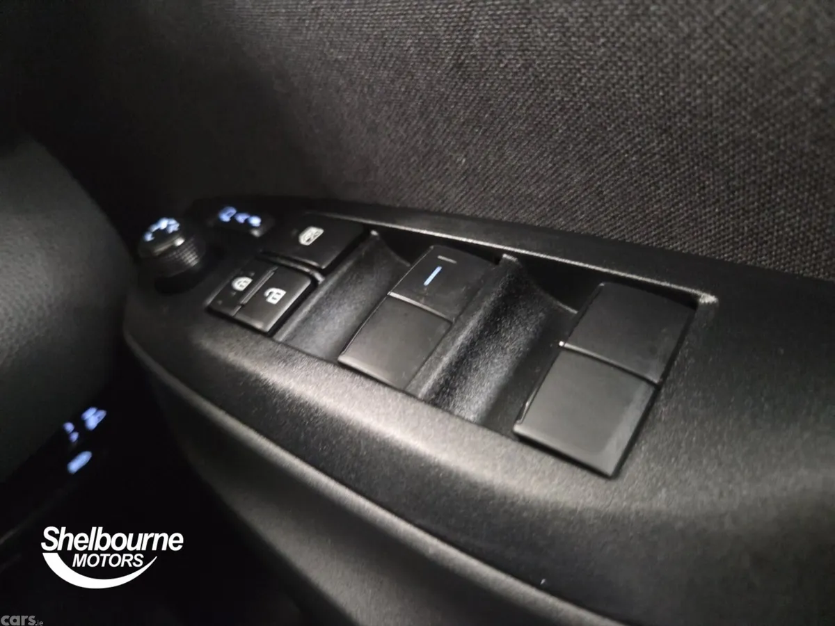 Toyota Yaris Cross Estate, Petrol Hybrid, 2024, Bronze